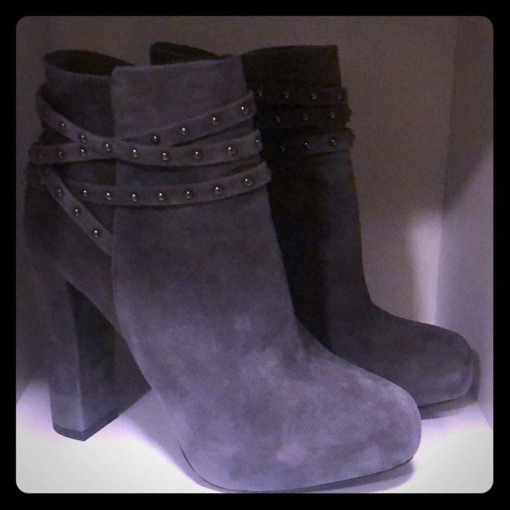 Jessica Simpson Grey Suede platform boots